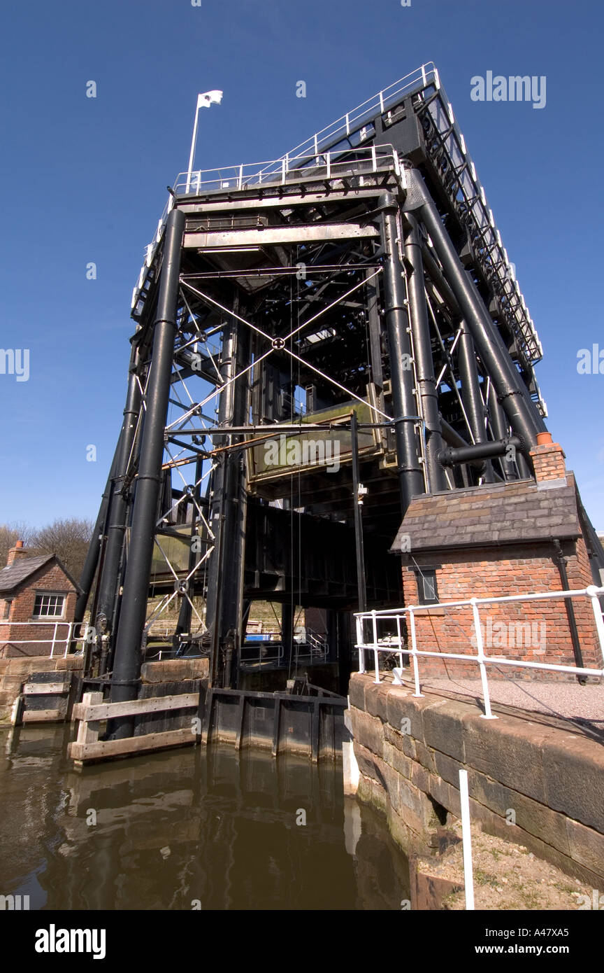 Radlett Boat Lift dopo il restauro Foto Stock