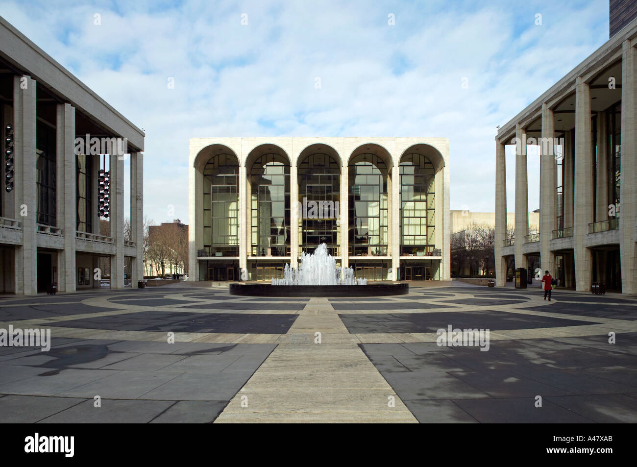 Metropolitan Opera House, il Lincoln Center for the Performing Arts, New York City. Fontana da Philip Johnson. Foto Stock