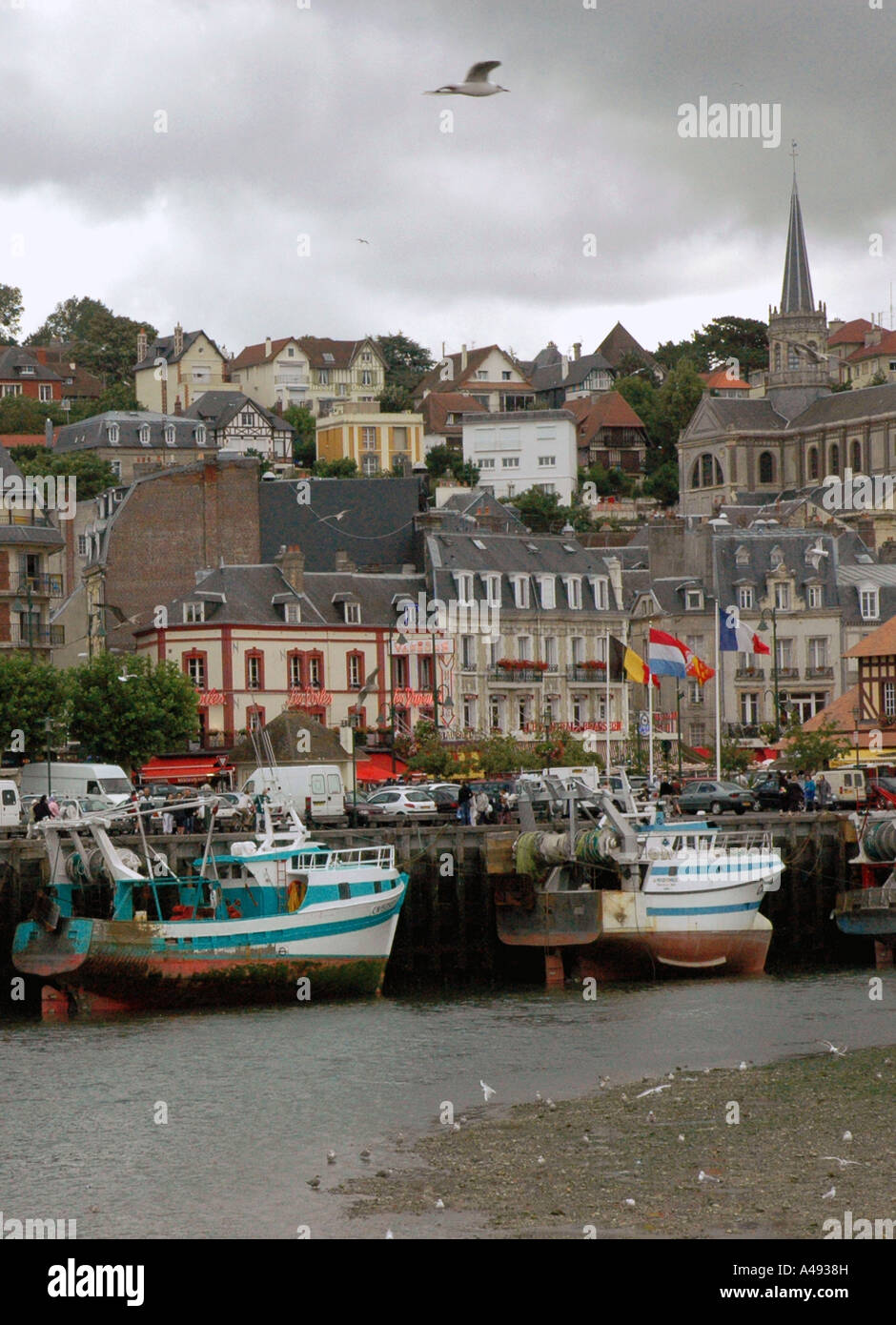 Vista panoramica di Trouville canale inglese La Manche Normandia Normandie Nord Ovest della Francia Europa Foto Stock