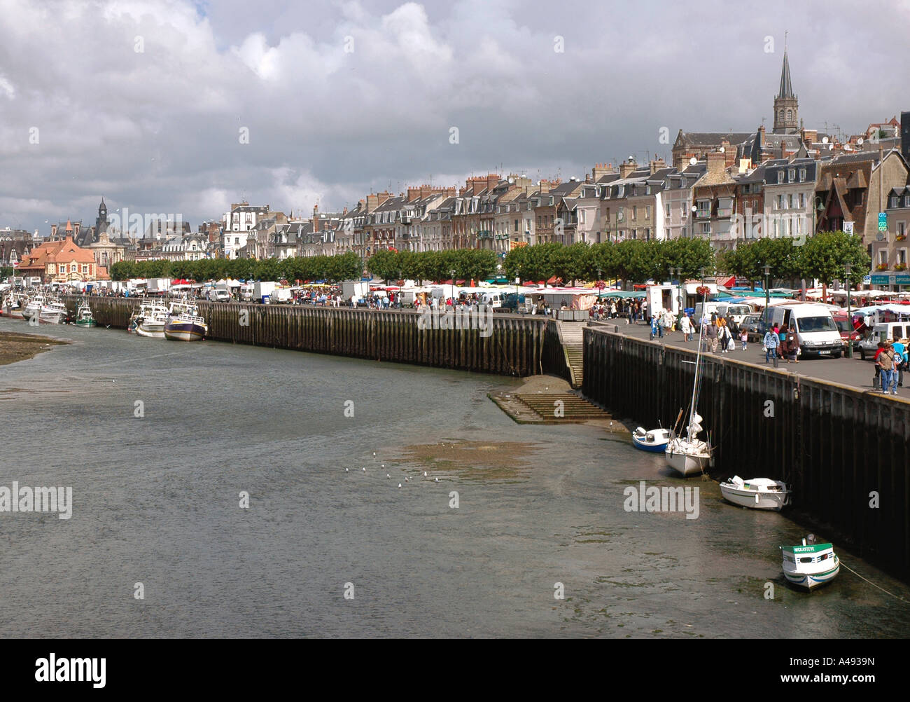 Vista panoramica di Trouville canale inglese La Manche Normandia Normandie Nord Ovest della Francia Europa Foto Stock
