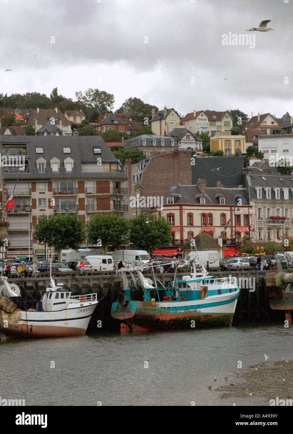 Vista panoramica di Trouville canale inglese La Manche Normandia Normandie Nord Ovest della Francia Europa Foto Stock