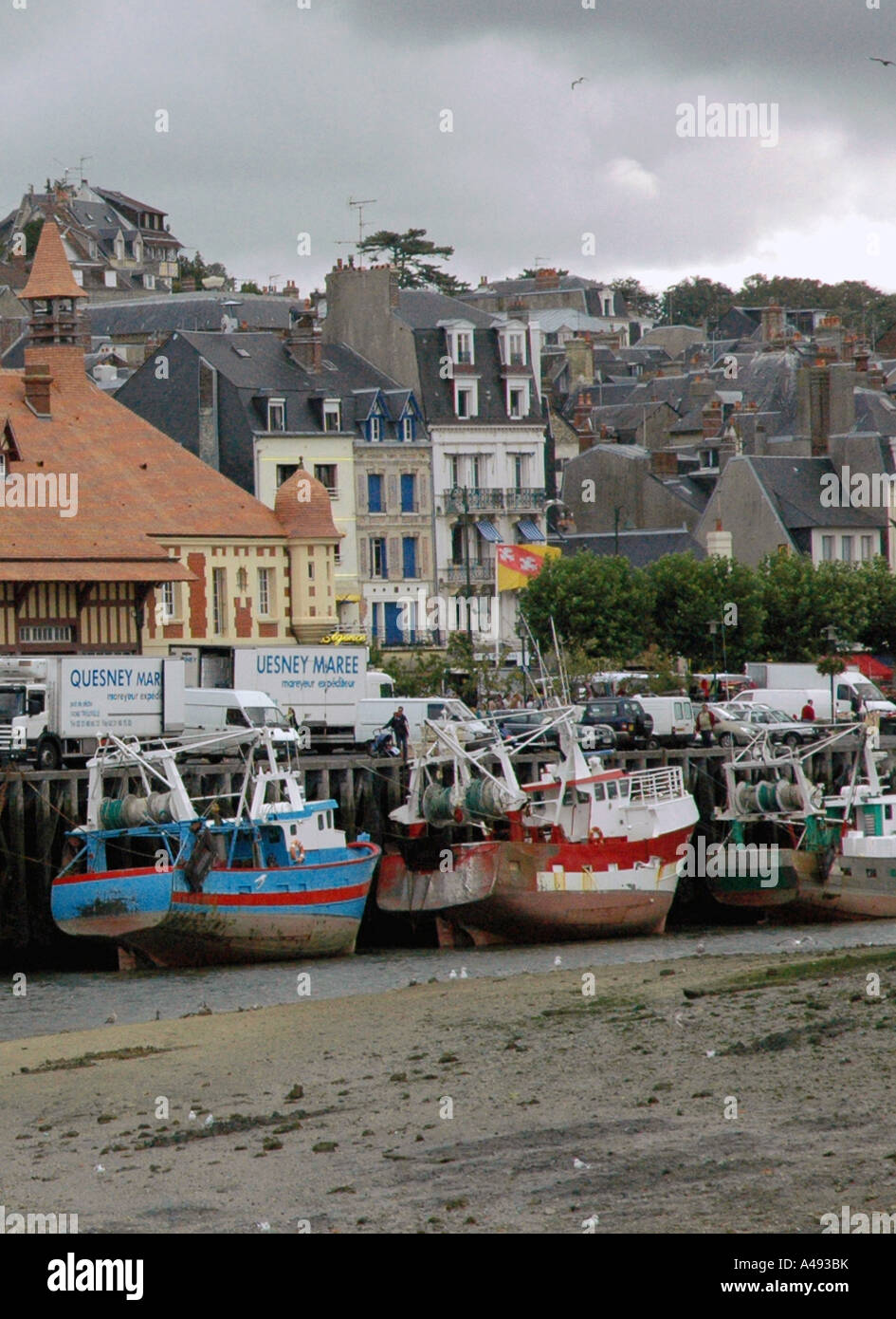 Vista panoramica di Trouville canale inglese La Manche Normandia Normandie Nord Ovest della Francia Europa Foto Stock