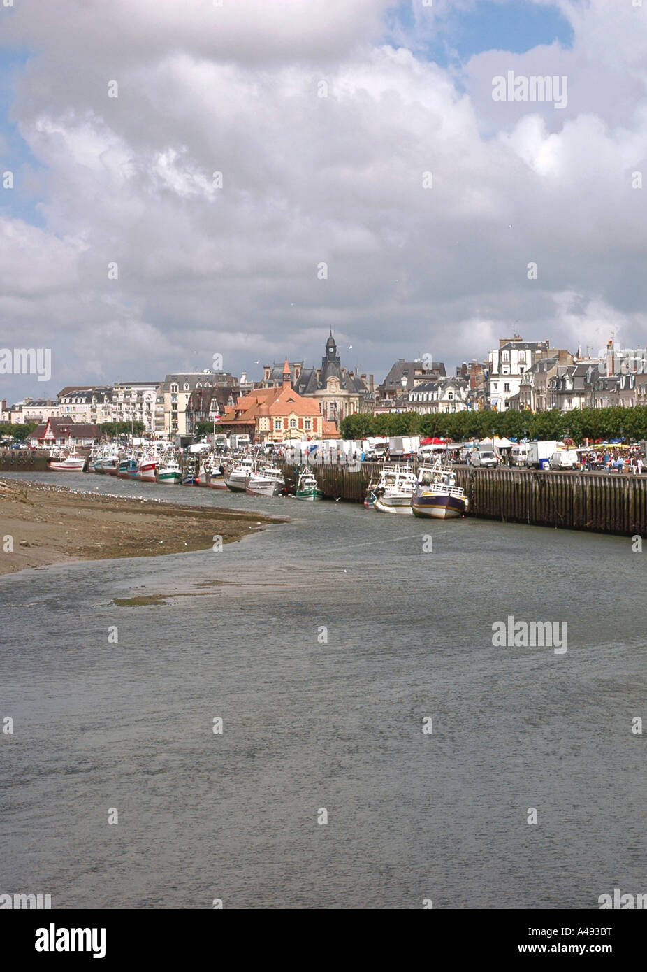 Vista panoramica di Trouville canale inglese La Manche Normandia Normandie Nord Ovest della Francia Europa Foto Stock
