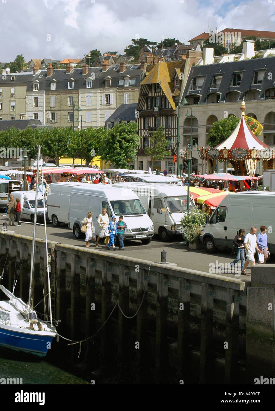 Vista panoramica di Trouville canale inglese La Manche Normandia Normandie Nord Ovest della Francia Europa Foto Stock