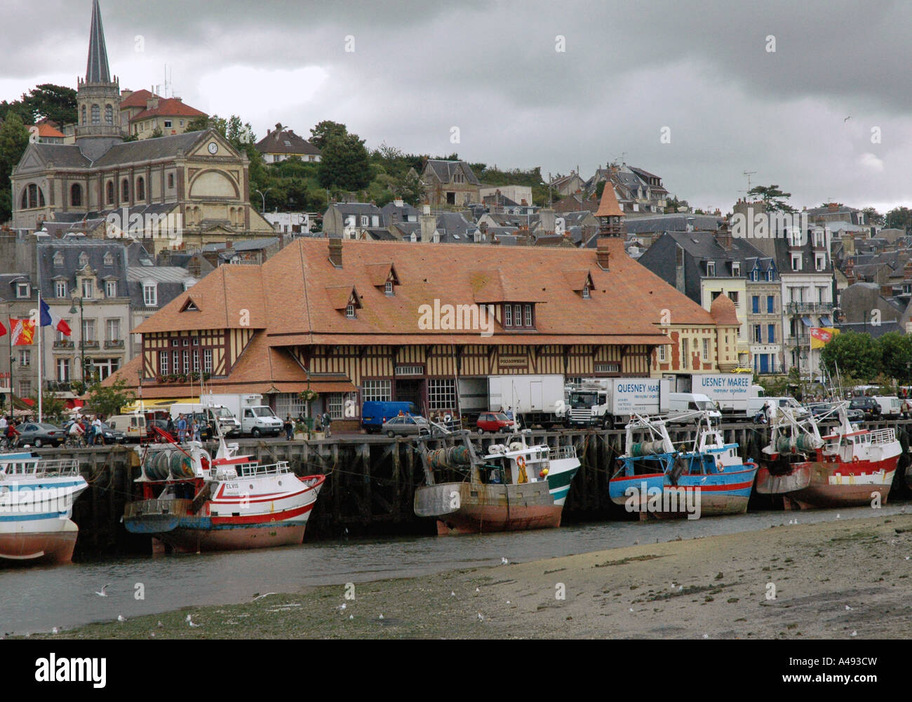 Vista panoramica di Trouville canale inglese La Manche Normandia Normandie Nord Ovest della Francia Europa Foto Stock