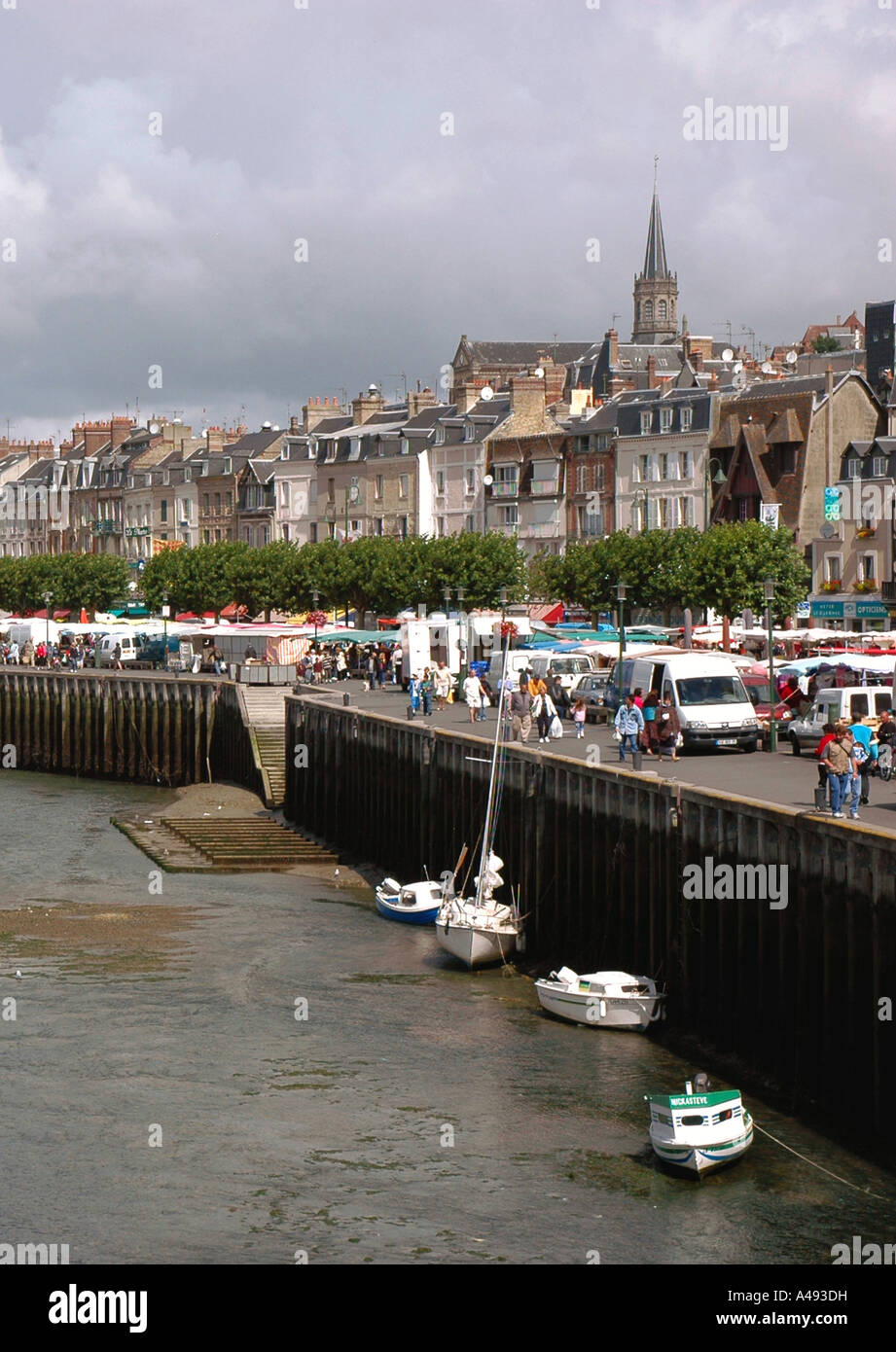 Vista panoramica di Trouville canale inglese La Manche Normandia Normandie Nord Ovest della Francia Europa Foto Stock