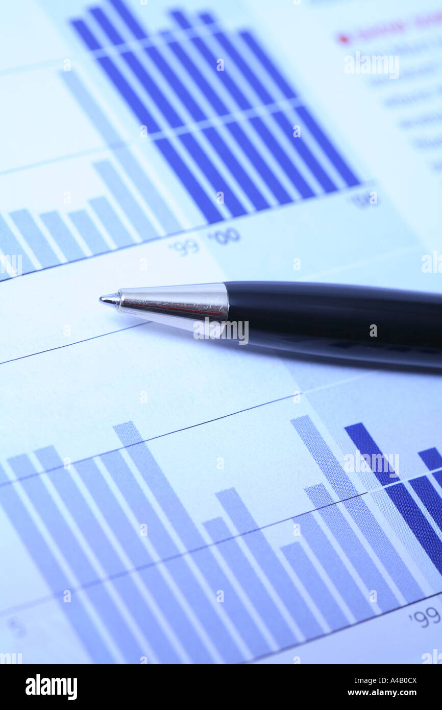 Creazione di grafici dei trend del business Foto Stock