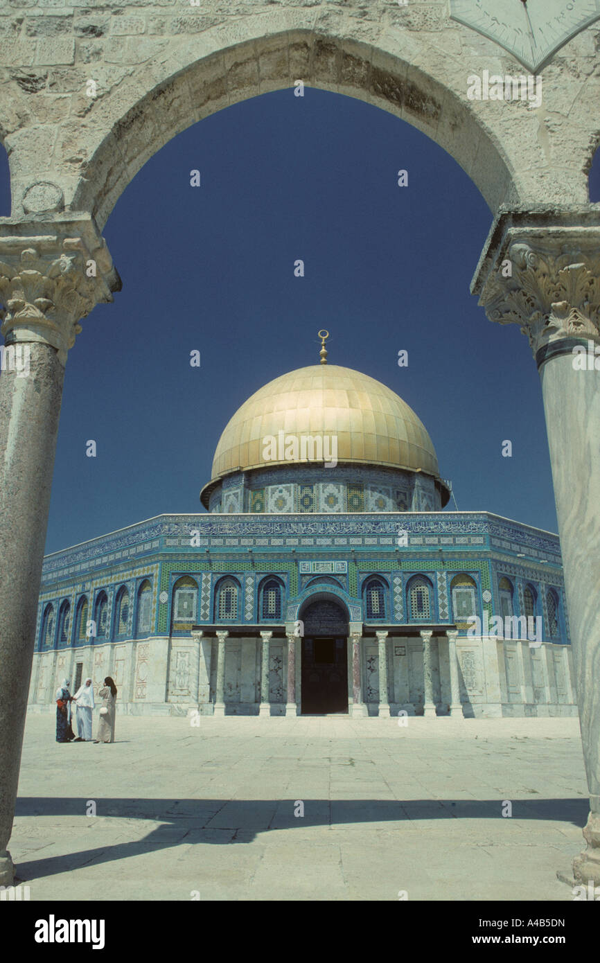 Cupola della roccia la città vecchia di Gerusalemme Israele Asia saudita costruita tra il 687 e 691 dal nono Califfo Abd al Malik Foto Stock