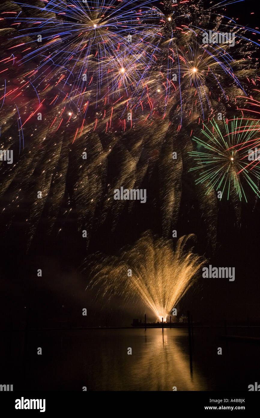 Fuochi d'artificio Mayflower Park Southampton Regno Unito Foto Stock