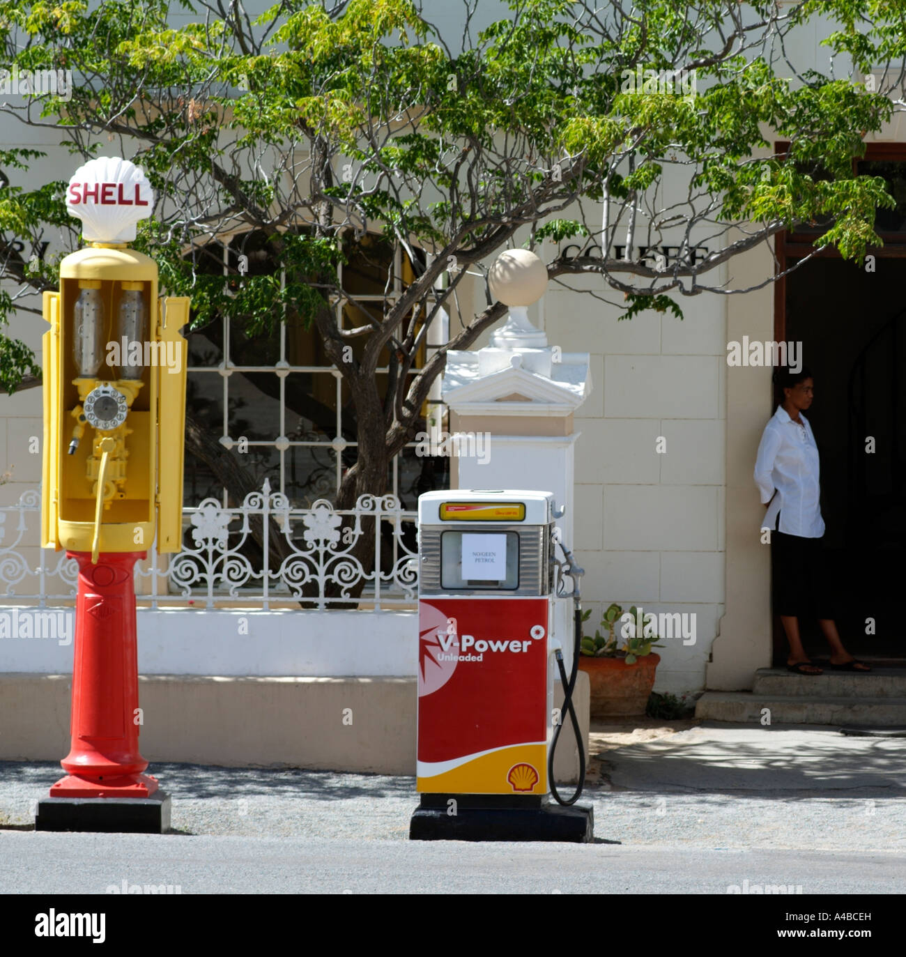 Le pompe di benzina. Matjiesfontein nella regione di Karoo Sudafrica RSA Foto Stock