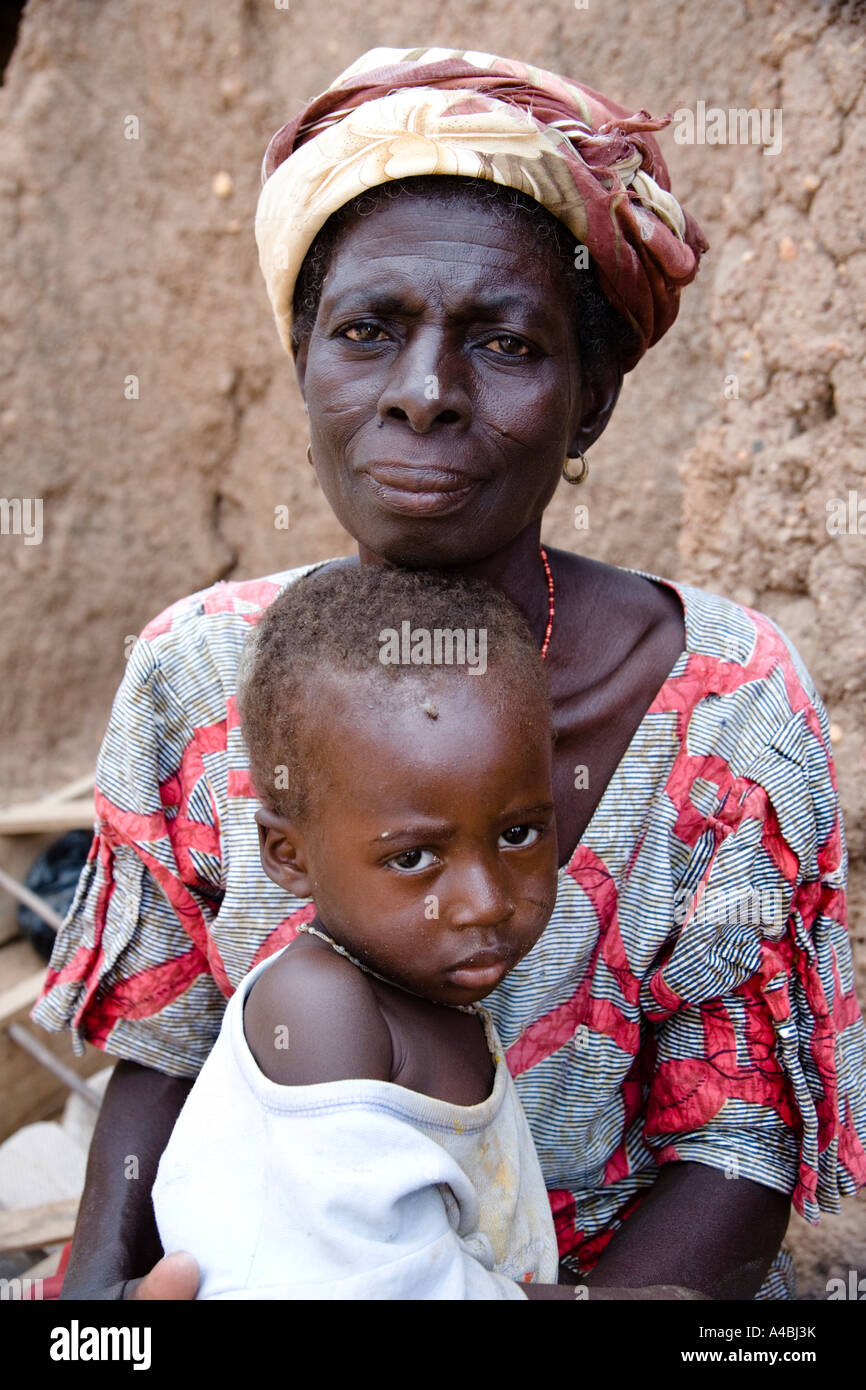 La madre e il bambino da Wa Ghana Foto Stock