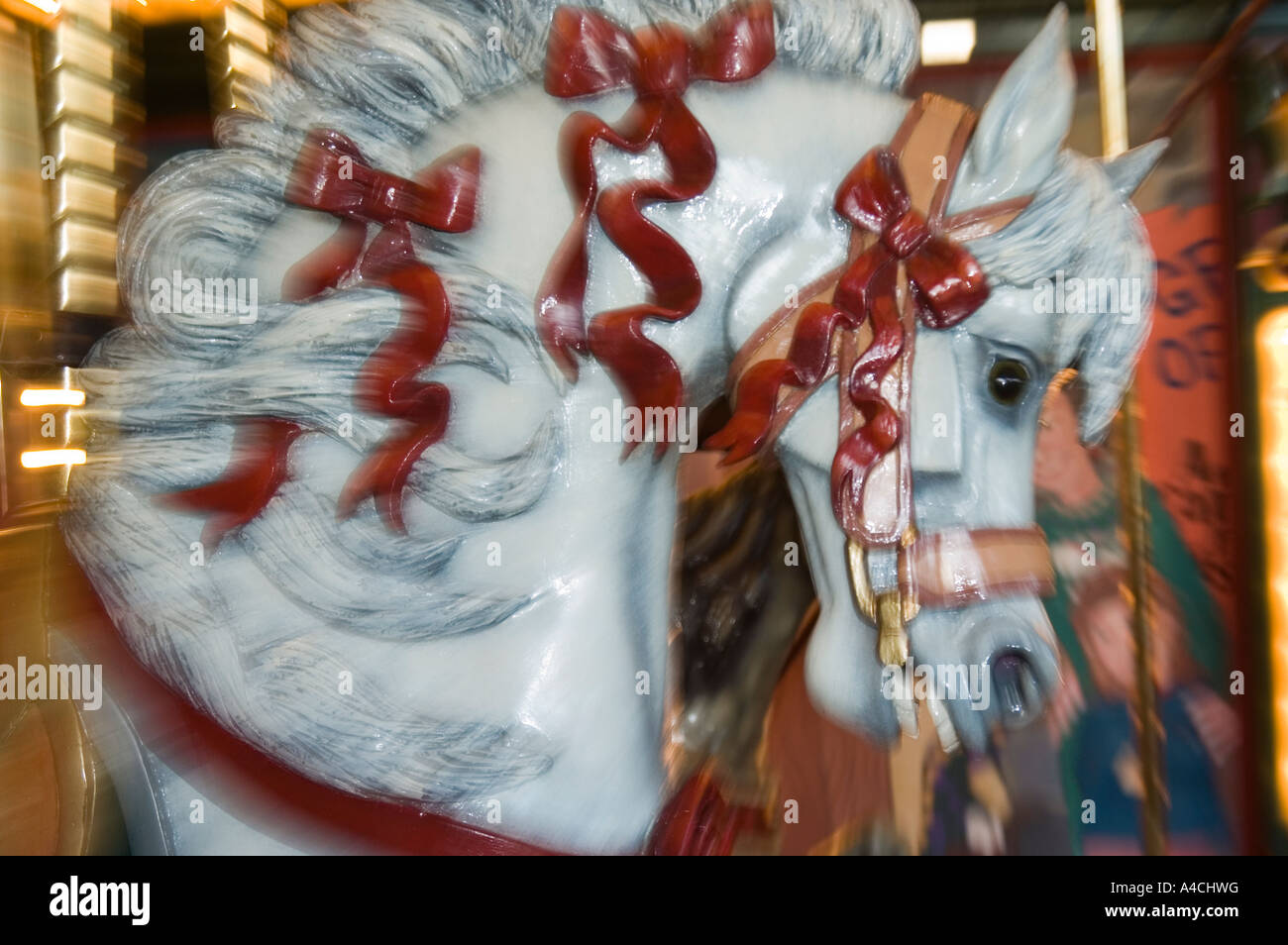 La lente della fotocamera foto ingrandita di un Merry-Go-Round cavallo su una giostra in corrispondenza di Missoula, Montana. Foto Stock