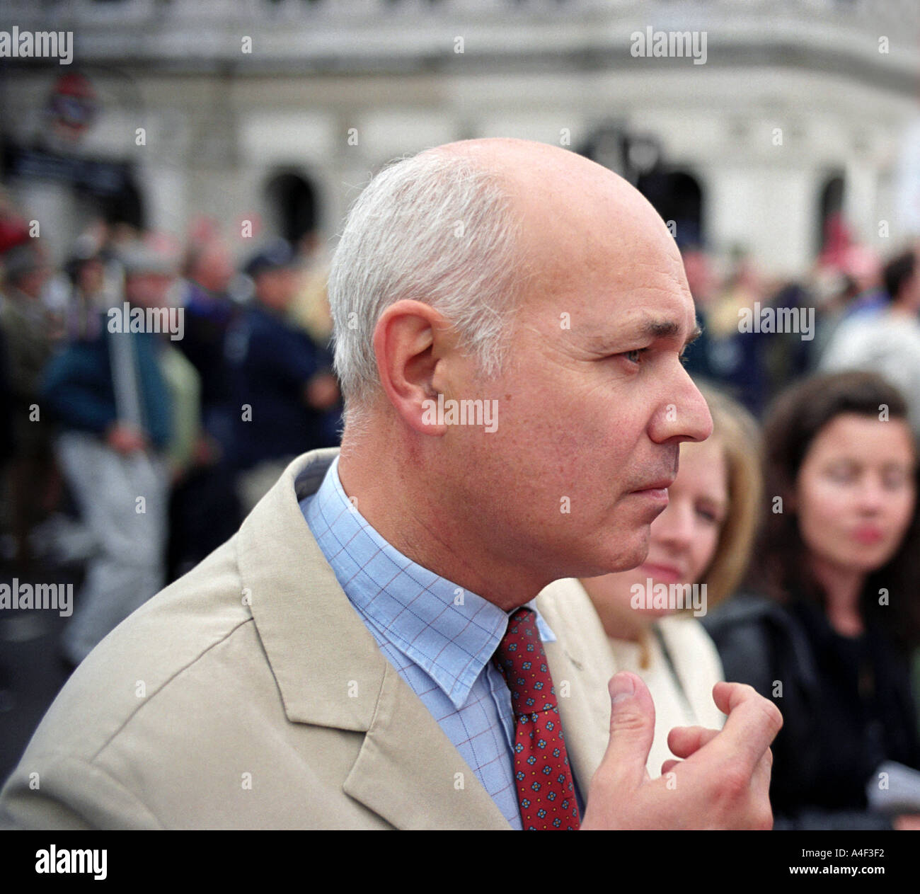 Ian Duncan Smith ex partito conservatore britannico leader dell opposizione Whitehall London 2002 Foto Stock