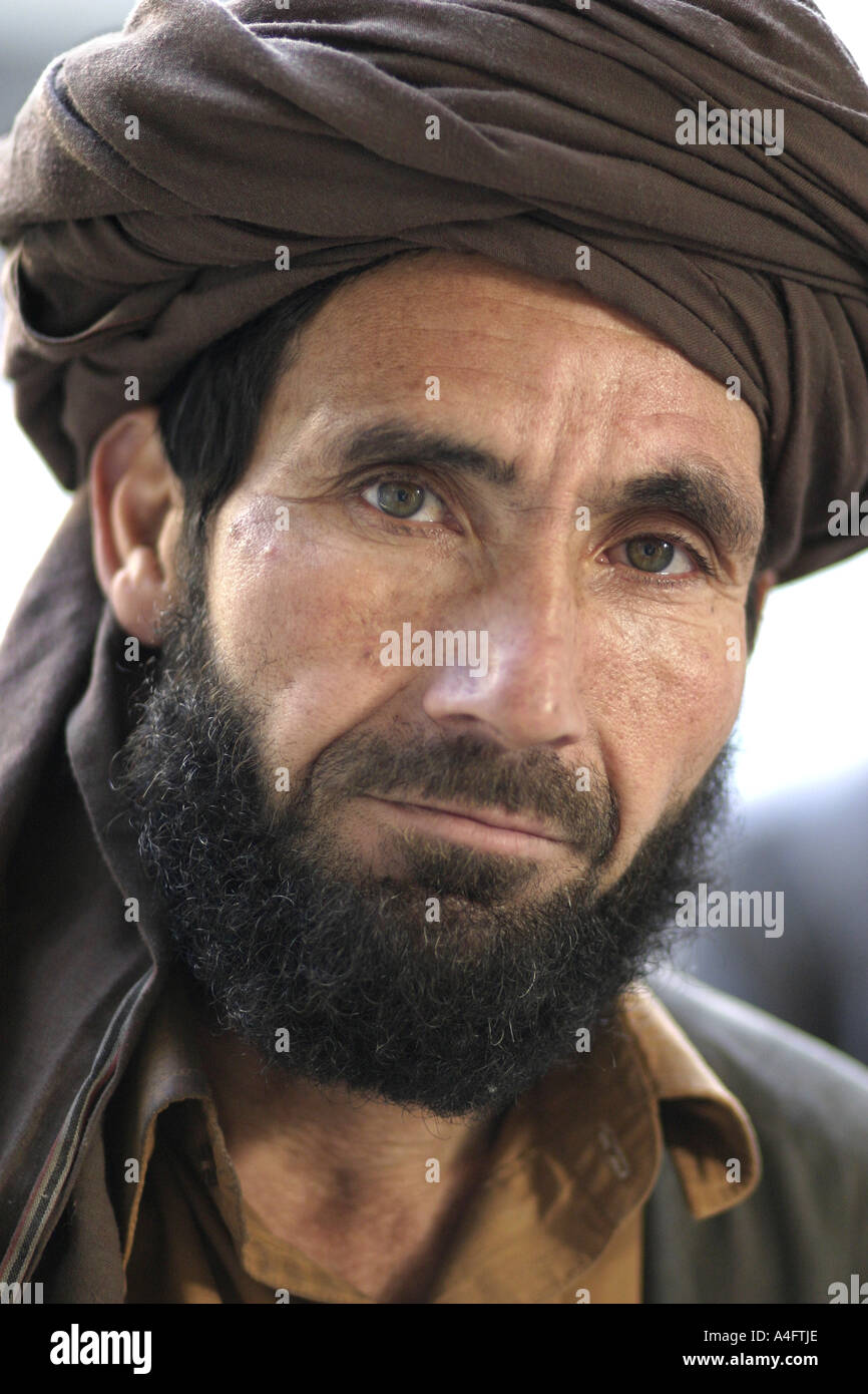 Uomo Turbanned Peshawar Provincia di Frontiera del Nord Ovest del Pakistan Foto Stock