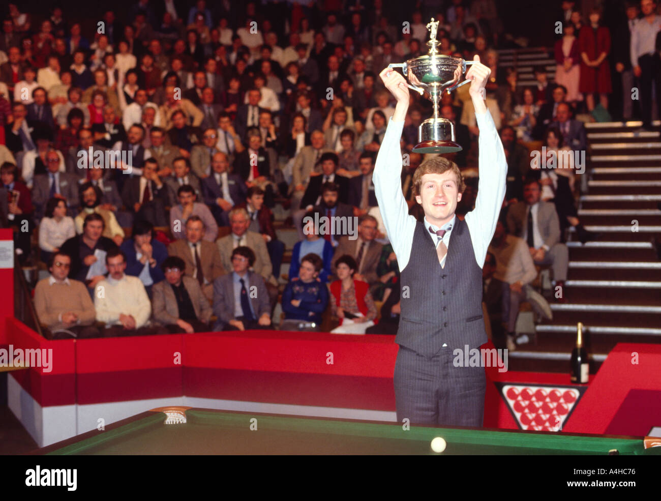 Steve Davis snooker campione del mondo il crogiolo Sheffield England Regno Unito Foto Stock