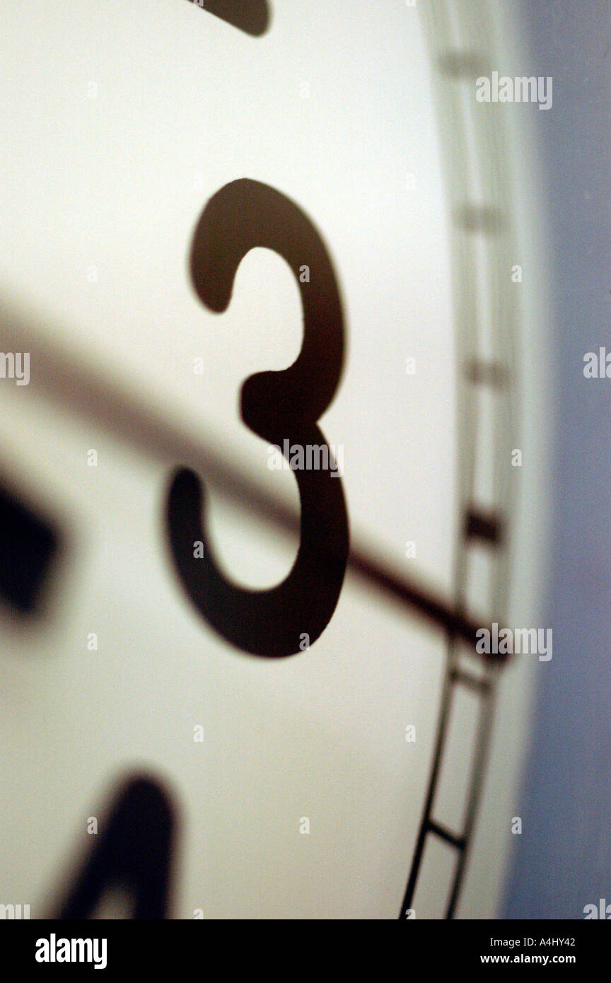 Il numero di 3 clock 3 mano tre orologio ravvicinata di una parte di orologio di tempo di clock di pezzo un momento di tempo tempo riposare ancora Foto Stock