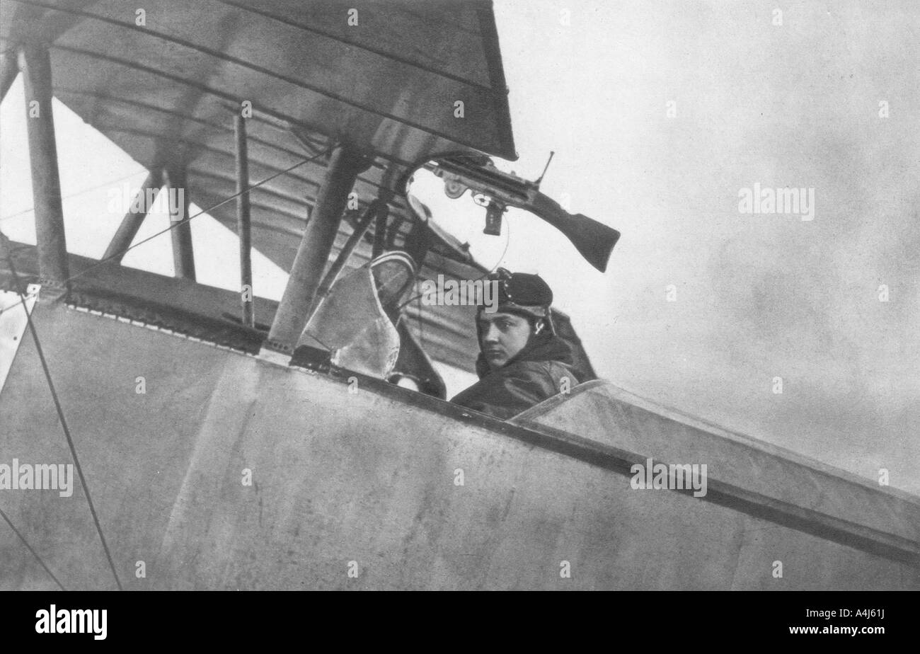 Georges Guynemer, Francese fighter ace, c1916. Artista: sconosciuto Foto Stock