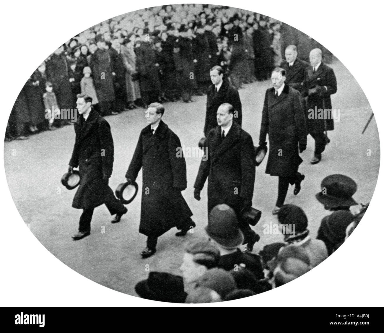 Il Duca di York e i suoi fratelli in Re Giorgio V nel corteo funebre, 1936, (1937). Artista: sconosciuto Foto Stock