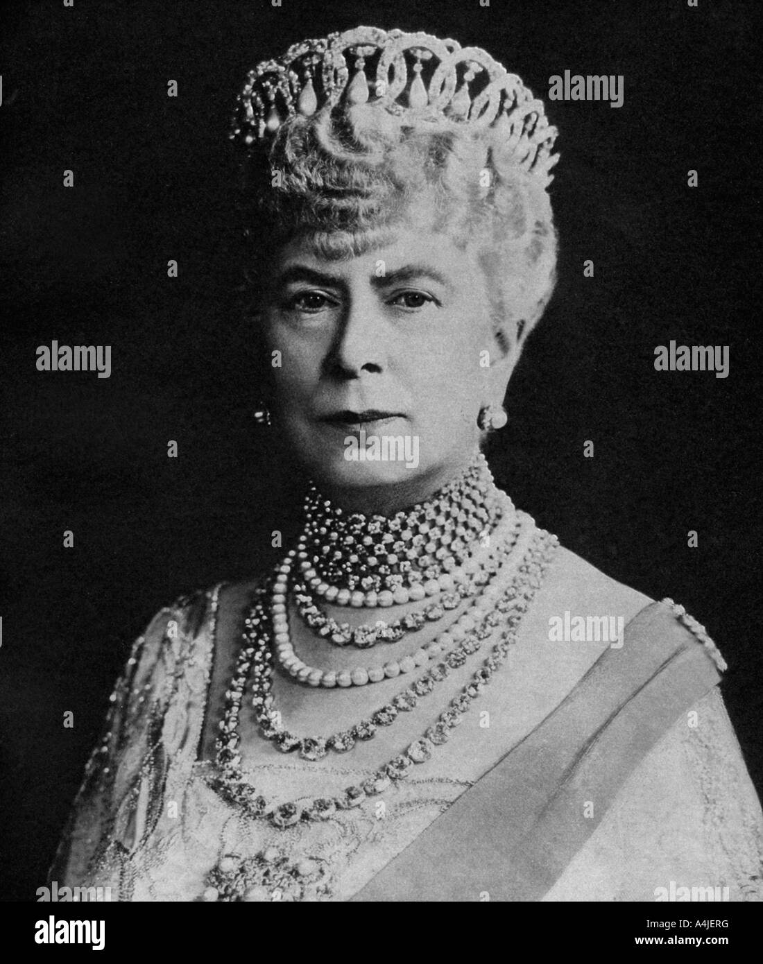 Maria di Teck, regina consorte di George V del Regno Unito, c1936. Creatore: sconosciuto. Foto Stock