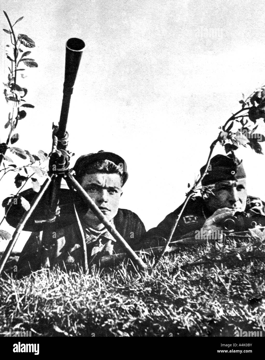 Ukrainian servendo con l'esercito tedesco, russo davanti, 1941-1944. Artista: sconosciuto Foto Stock