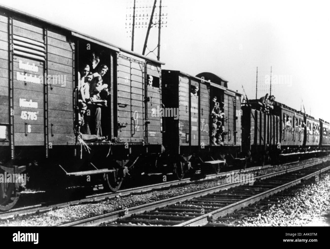 Truppe tedesche che arrivano in treno, Parigi, Agosto 1940. Artista: sconosciuto Foto Stock