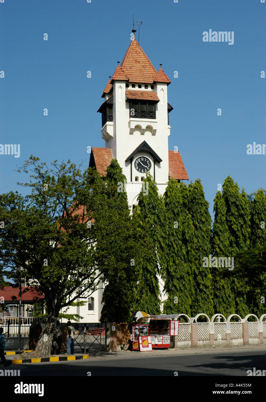 Il Azania anteriore chiesa luterana costruito nel 1898 dai missionari tedeschi, Dar es Salaam, Tanzania Foto Stock