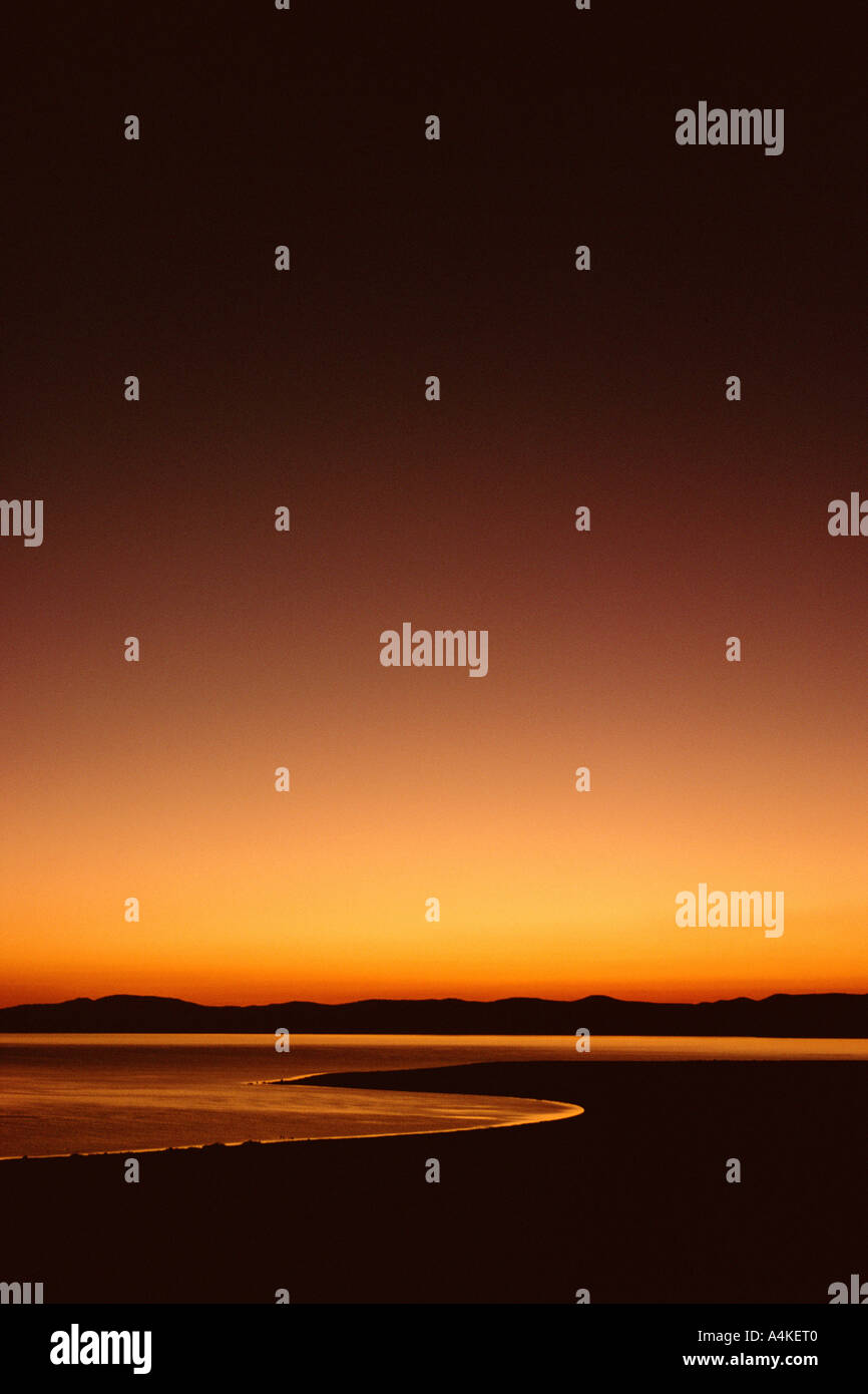 Monolake presso sunrise Foto Stock