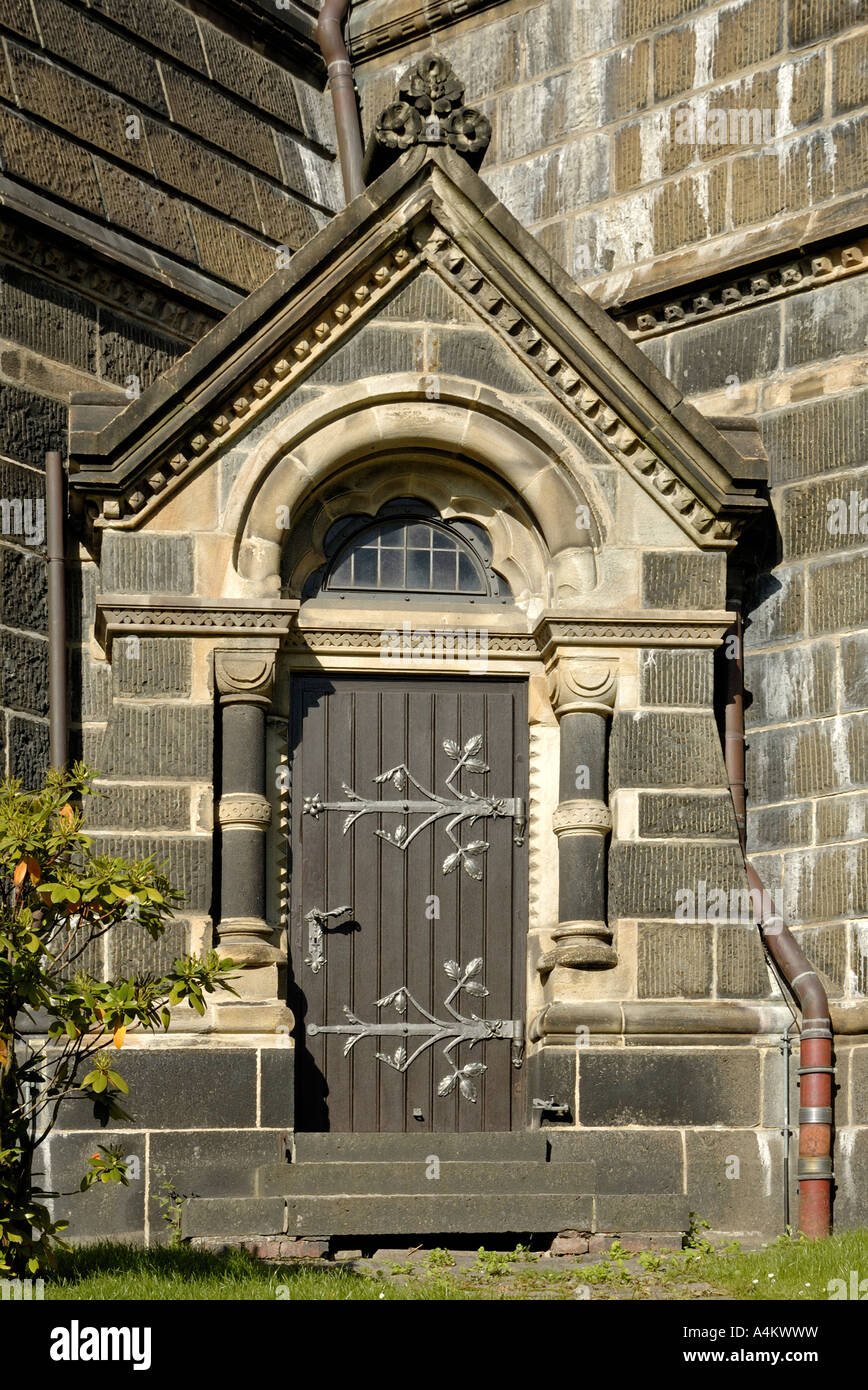 Portale decorativo di Martin Lutero chiesa in Solingen, Germania. Foto Stock
