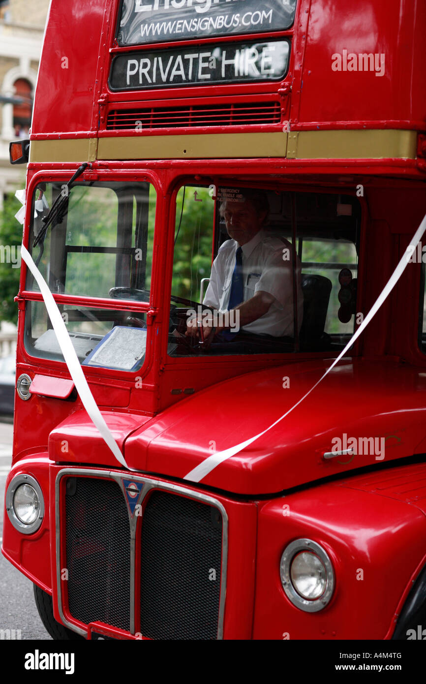 Rosso di autobus di Londra per il noleggio Foto Stock