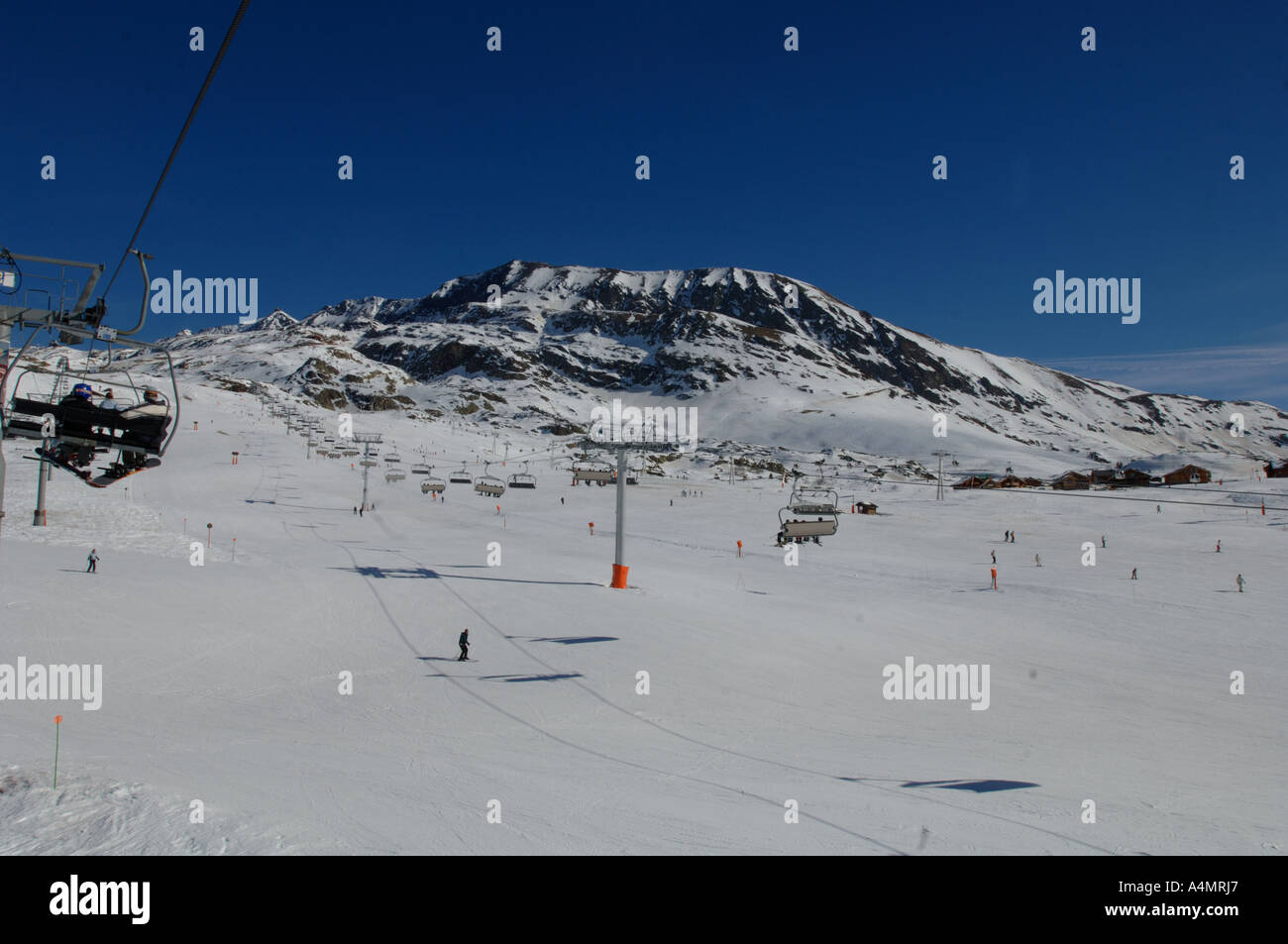 Sciare a Alpe d Huez ski area nelle Alpi francesi Foto Stock