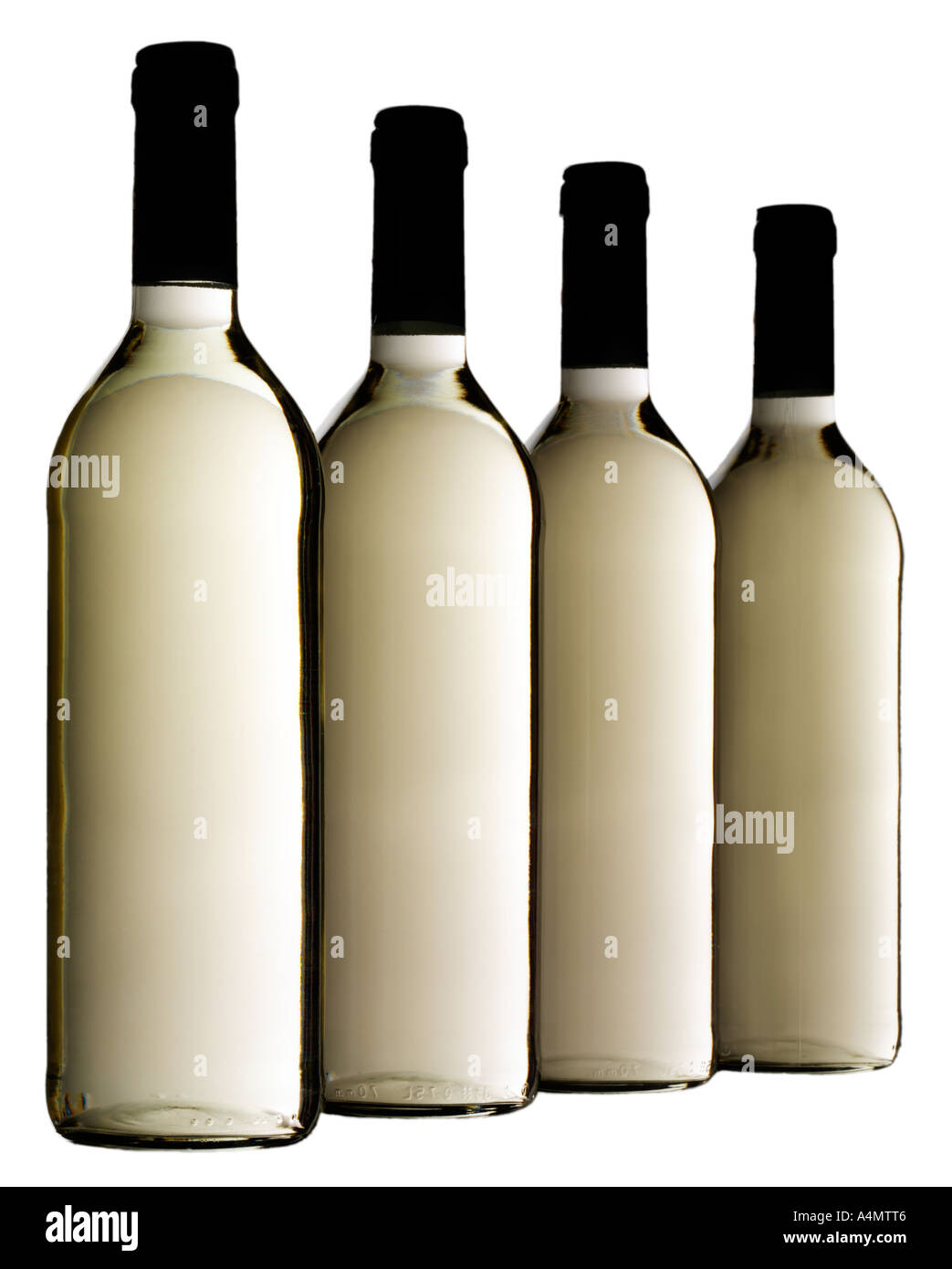 Bianco quattro bottiglie di vino tagliato fuori Foto Stock