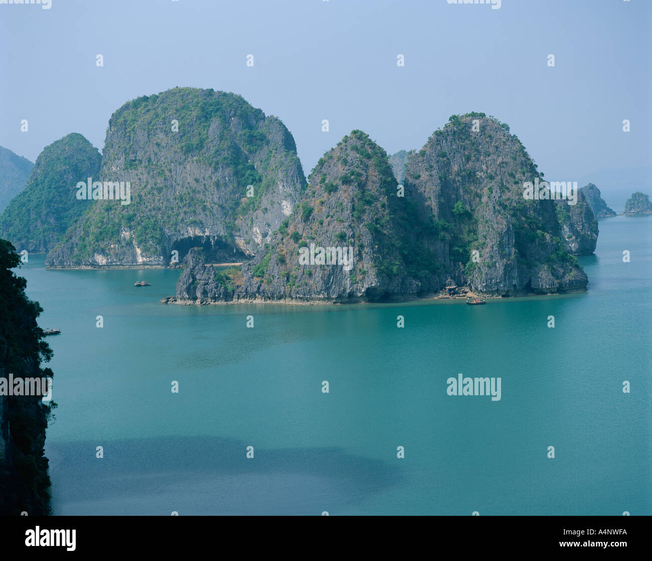 Halong Bay Vietnam Indocina Asia del sud-est asiatico Foto Stock