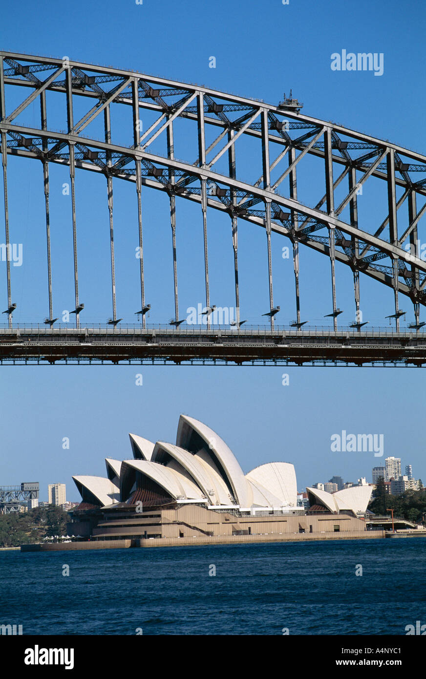 Sydney Opera House e il Ponte del Porto di Sydney New South Wales N S W Australia Pacific Foto Stock