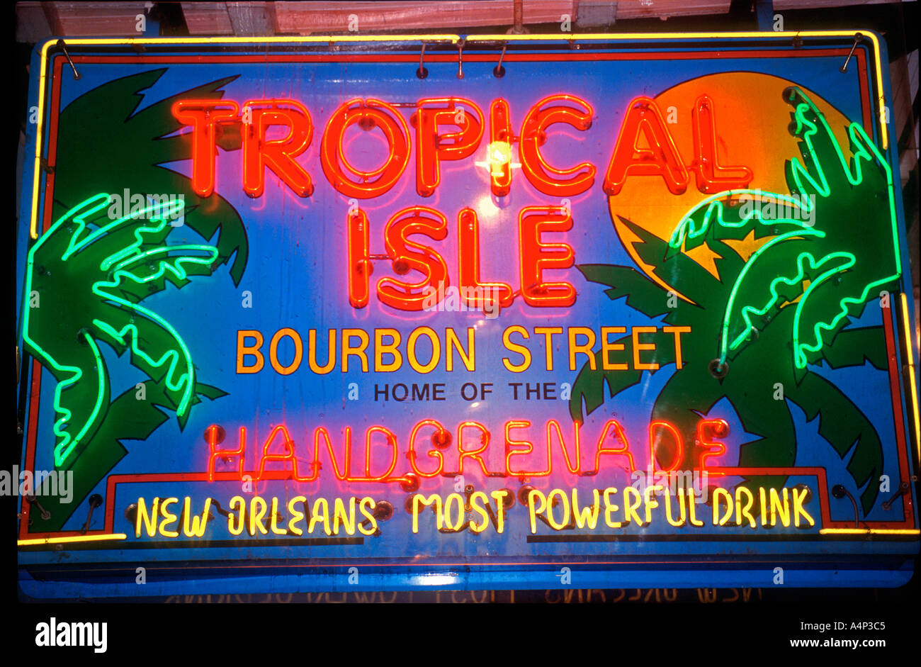 Potente bevande handgrenade insegna al neon di New Orleans in Louisiana USA Foto Stock