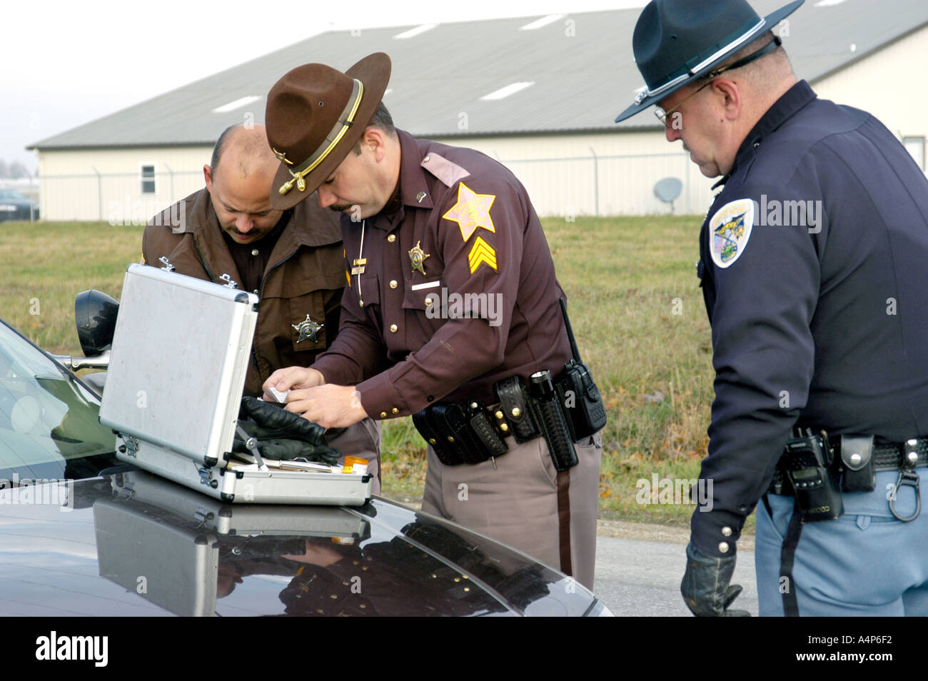 Semi rimorchio del trattore si ribalta causando un incidente con lesioni Foto Stock