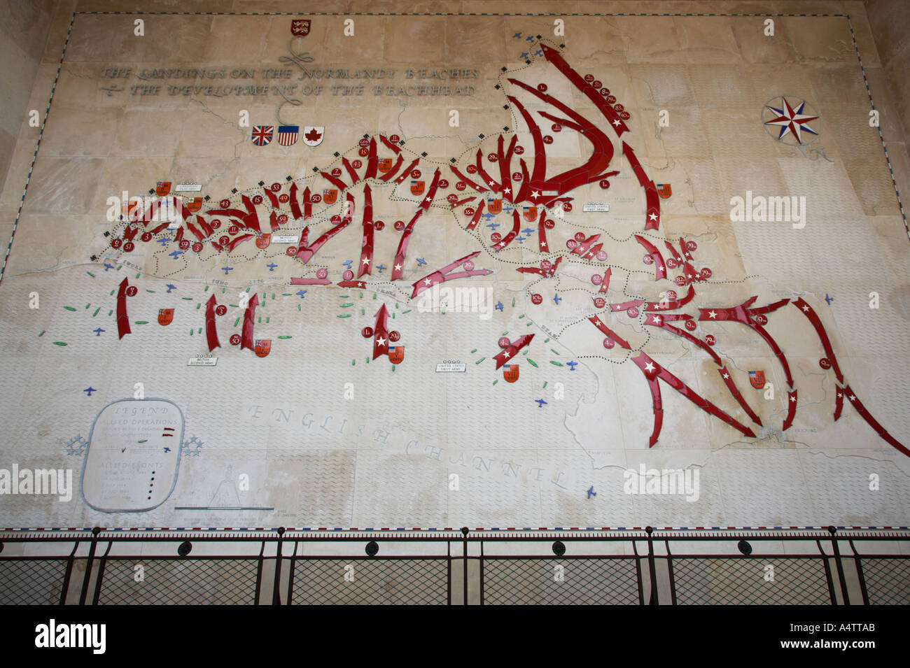 Mappa di battaglia a militari americani Memorial Cemetery Normandia Francia Foto Stock