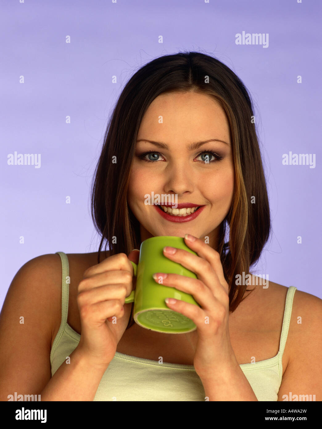 SARAH ATKINSON in verde tenue verde superiore MUG Foto Stock