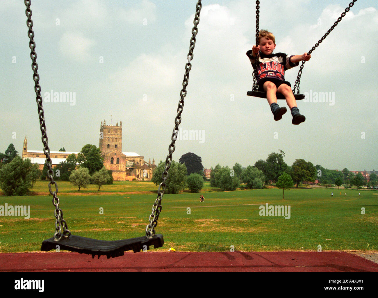 Sito del campo di battaglia di Tewkesbury in 1471 ora un parco e un campo giochi per bambini vicino alla abbazia Foto Stock