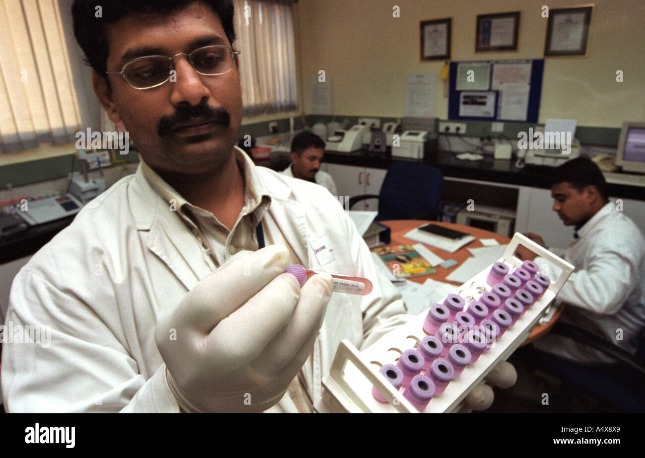 Clinigene Centro di ricerche mediche Bangalore Karnataka India Foto Stock
