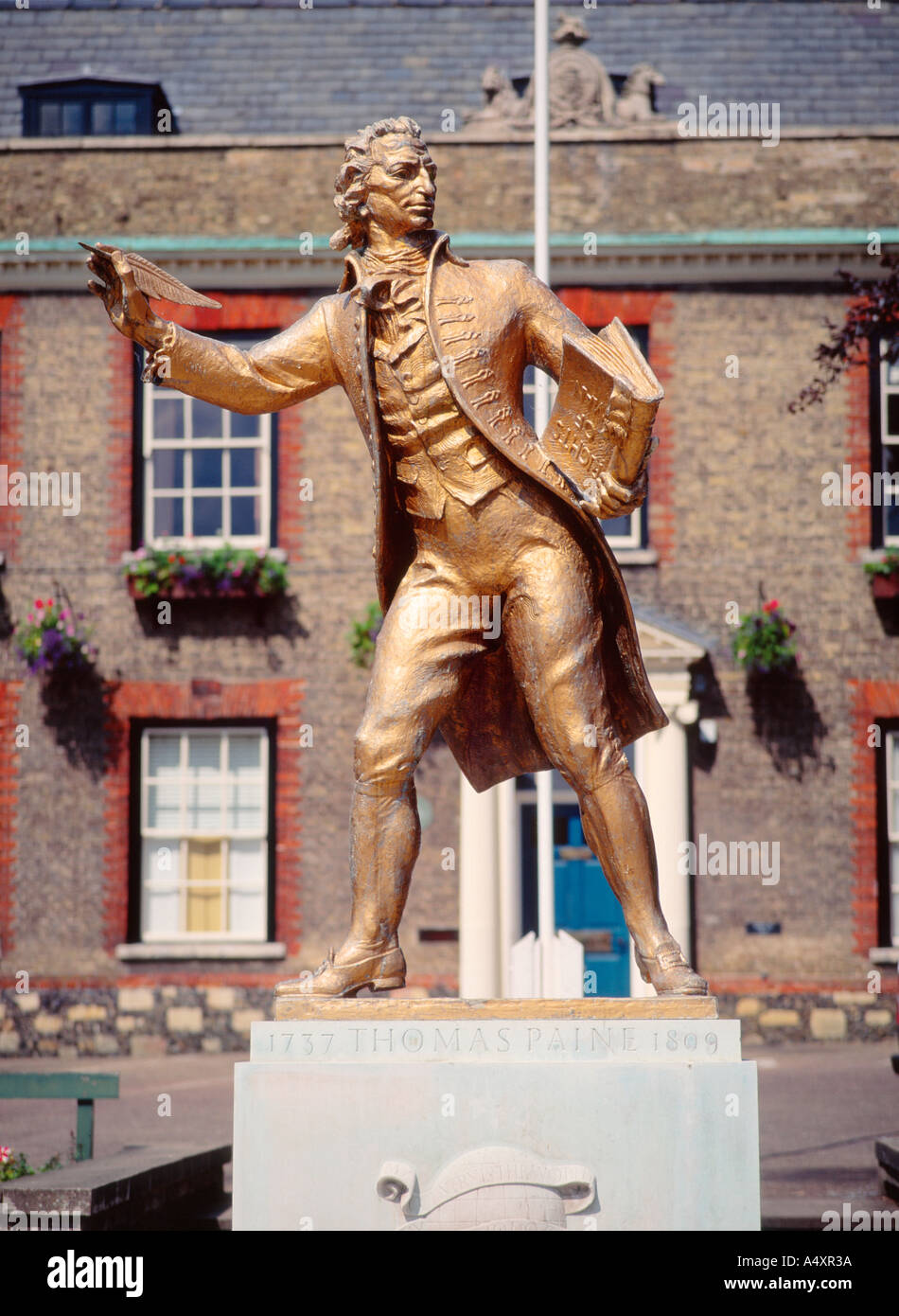 Thomas Paine statua Thetford Norfolk England Regno Unito Foto Stock