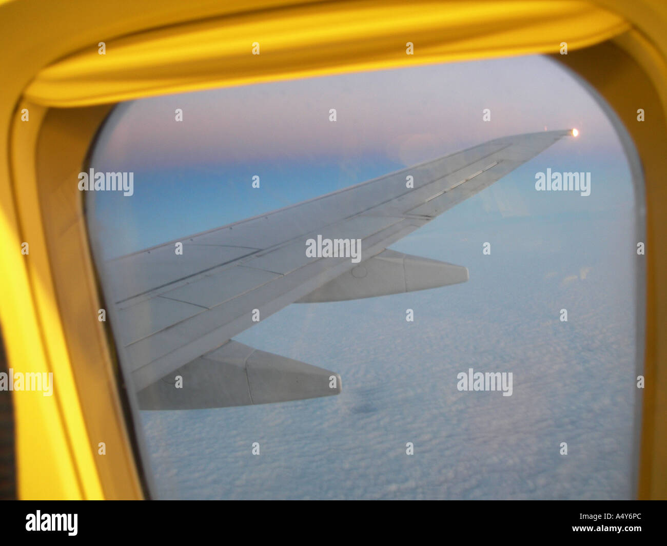 Vista dalla finestra del piano Foto Stock