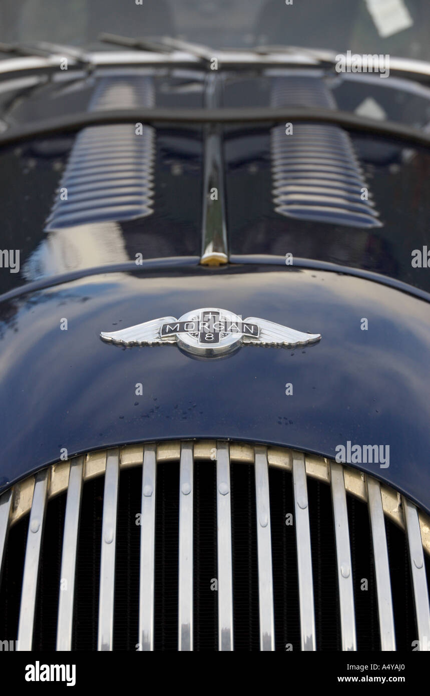 Morgan badge auto Auto d'Epoca Hay on Wye il Galles Centrale Foto Stock