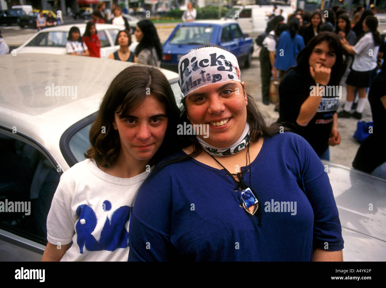 Le ragazze adolescenti, fidanzate, Ricky Martin ventole, Buenos Aires, Provincia di Buenos Aires, Argentina Foto Stock