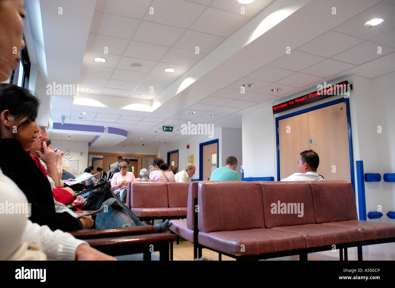 Sala di attesa nella Royal Free Hospital di Londra Hampstead Inghilterra Foto Stock