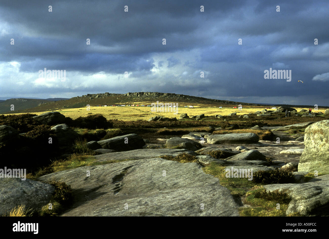 COWPER pietre e bordo STANAGE DA HIGGER TOR HATHERSAGE DERBYSHIRE Parco nazionale di Peak District Inghilterra Foto Stock