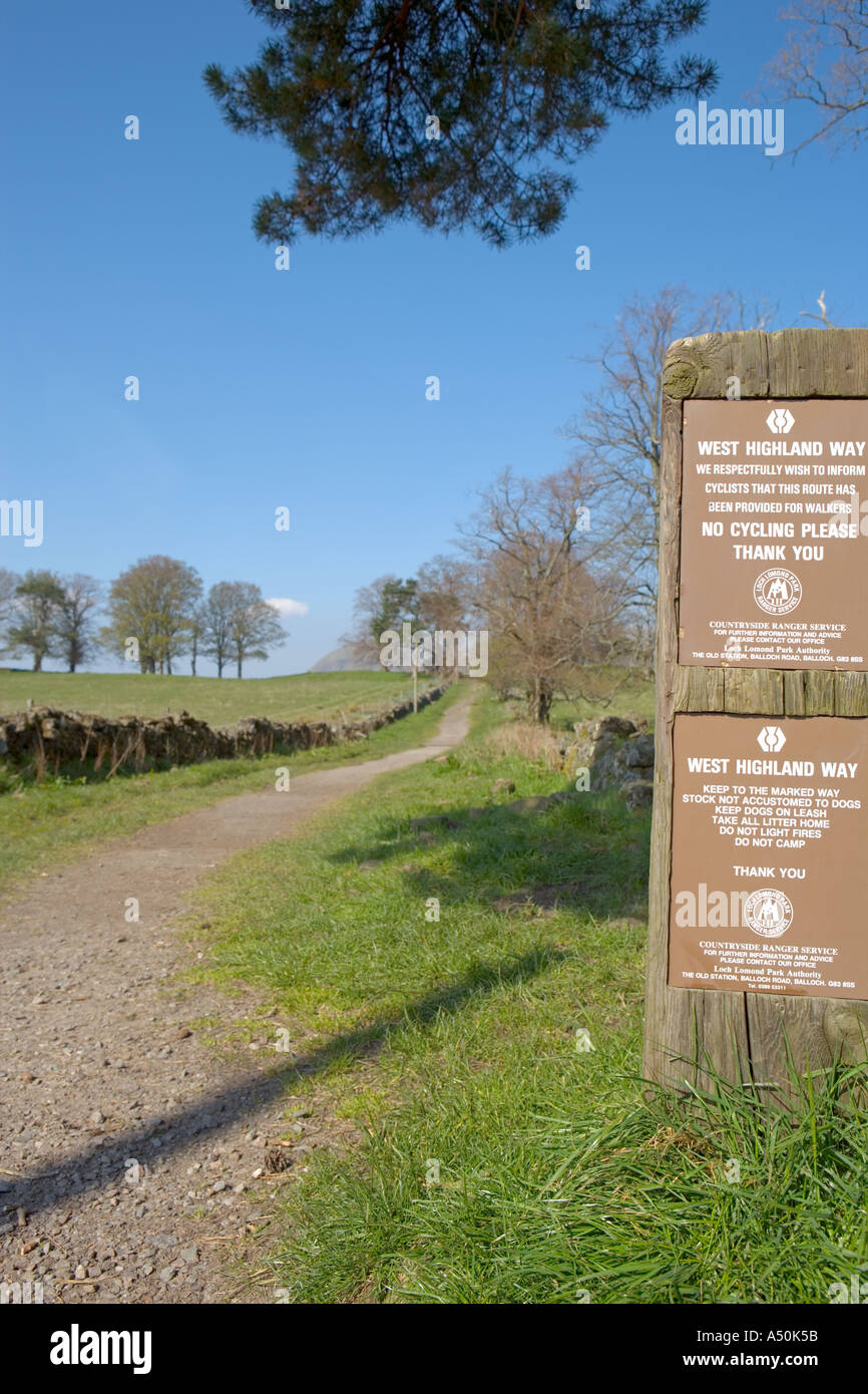 La West Highland Way VICINO ALL'INIZIO A MILNGAVIE GLASGOW Scozia Scotland Foto Stock