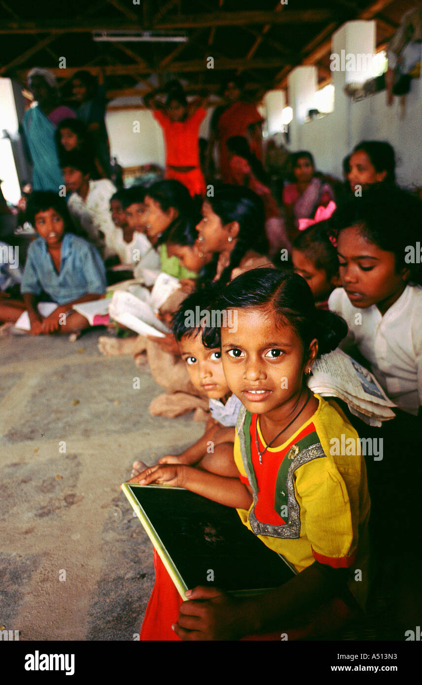 La scuola in un villaggio Rajmundri Distt Andhra Pradesh in India Foto Stock