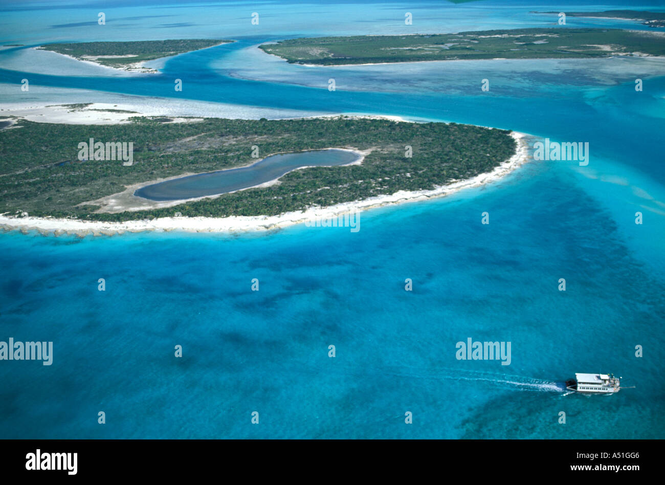 Foto aerea Isole Turks e Caicos blu verde mare dei caraibi orientali isole dei Caraibi non sviluppata Foto Stock