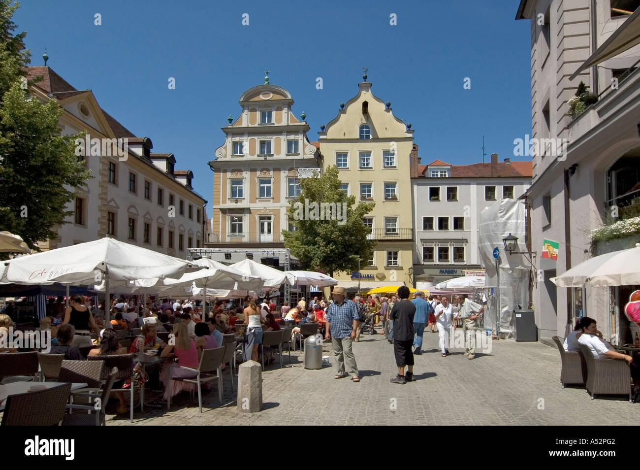 Regensburg Ratisbona Oberpfalz Baviera Germania Buergerfest nel centro storico Foto Stock