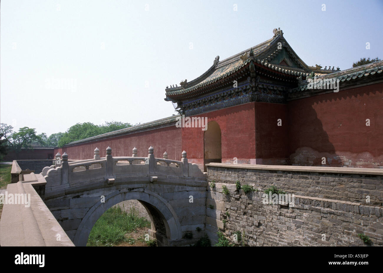 Painet ha1067 7140 Cina tempio ponte cielo Pechino paese nazione in via di sviluppo si sono sviluppate economicamente emergenti della cultura Foto Stock